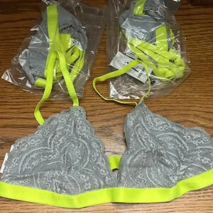 3 NWT Express One Eleven Contrast Lace Bralettes med Gray lace neon yellow